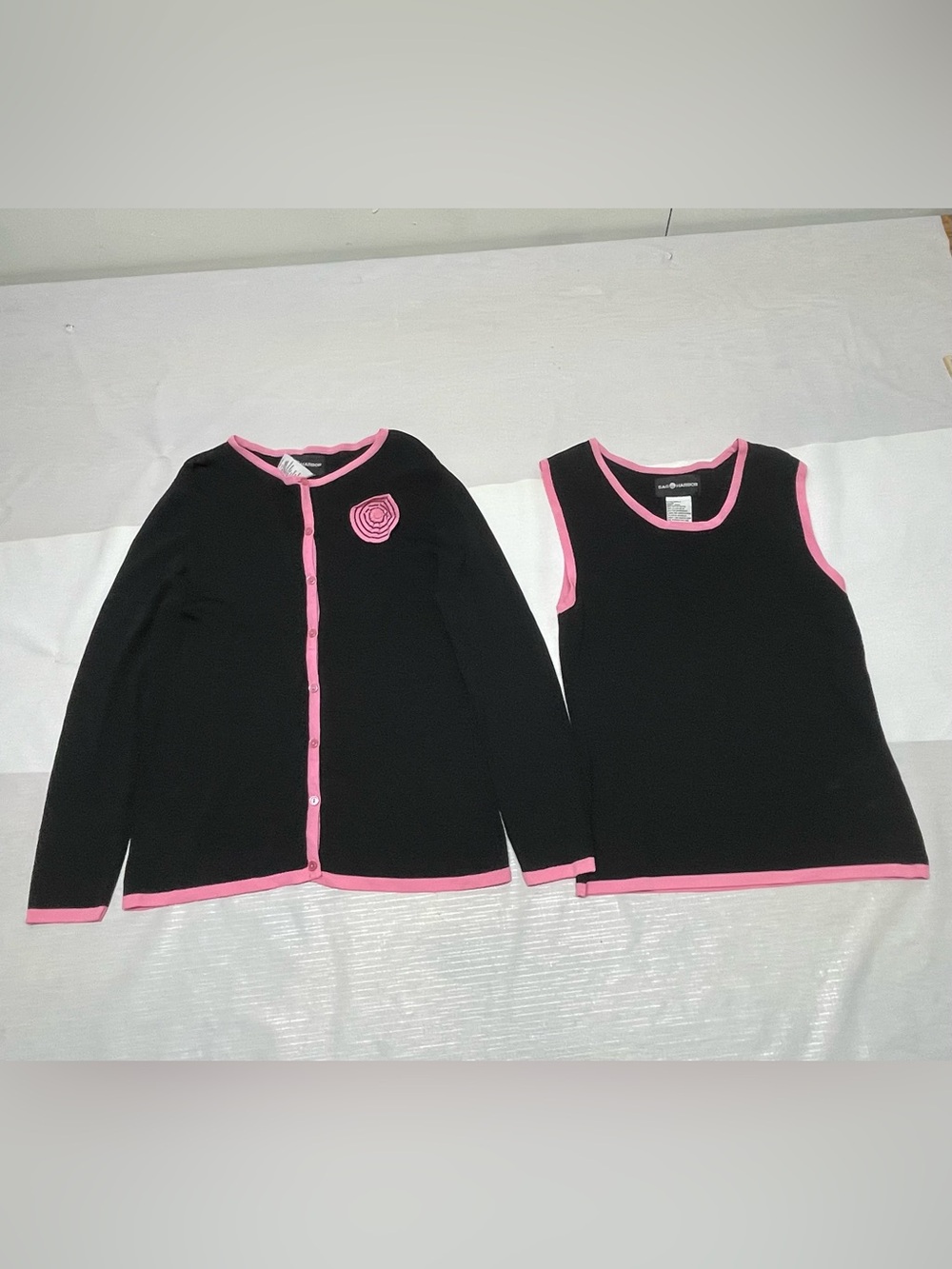 Sag Harbor Black Tanktop and Cardigan with Pink Trim and Rose Patch Sz: Small